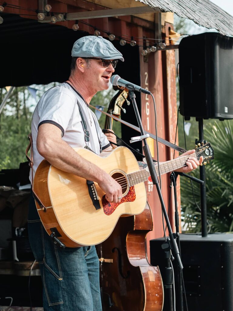 Photo de musicien à la Guinguette Insulaire à Charleval